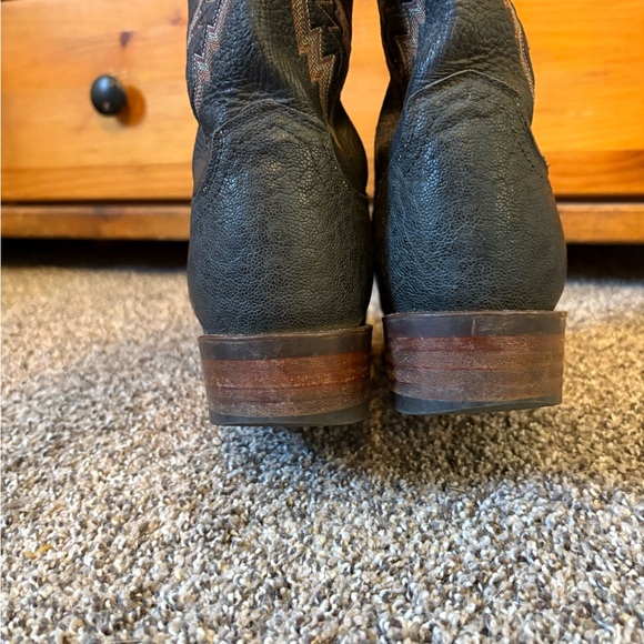 Lucchese Black Cowboy Boots with Decorative Stitching - Picture 7 of 11